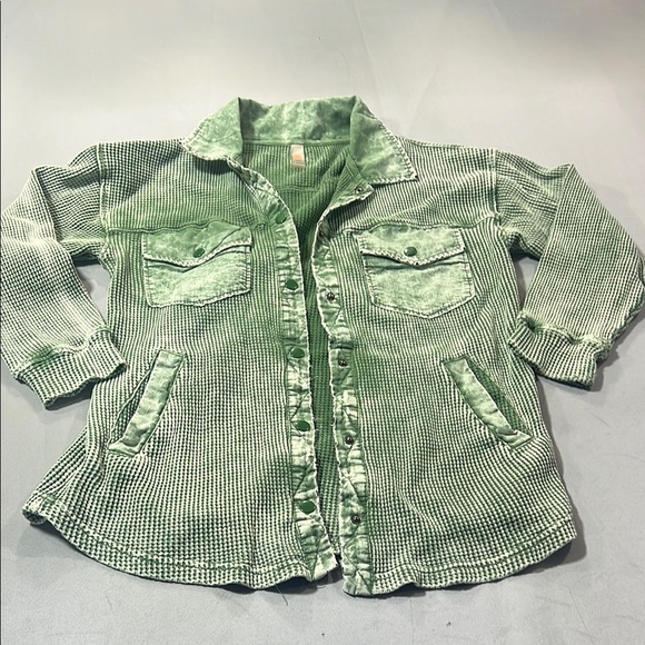 Mona B Tops - Mona B women’s thermal button up shirt size small